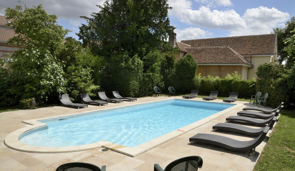 Logis Le Tadorne Piney Exterior foto
