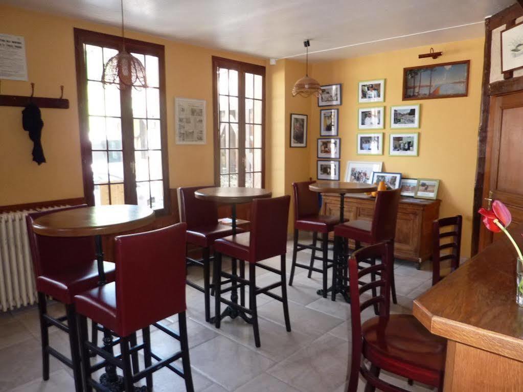 Logis Le Tadorne Piney Exterior foto